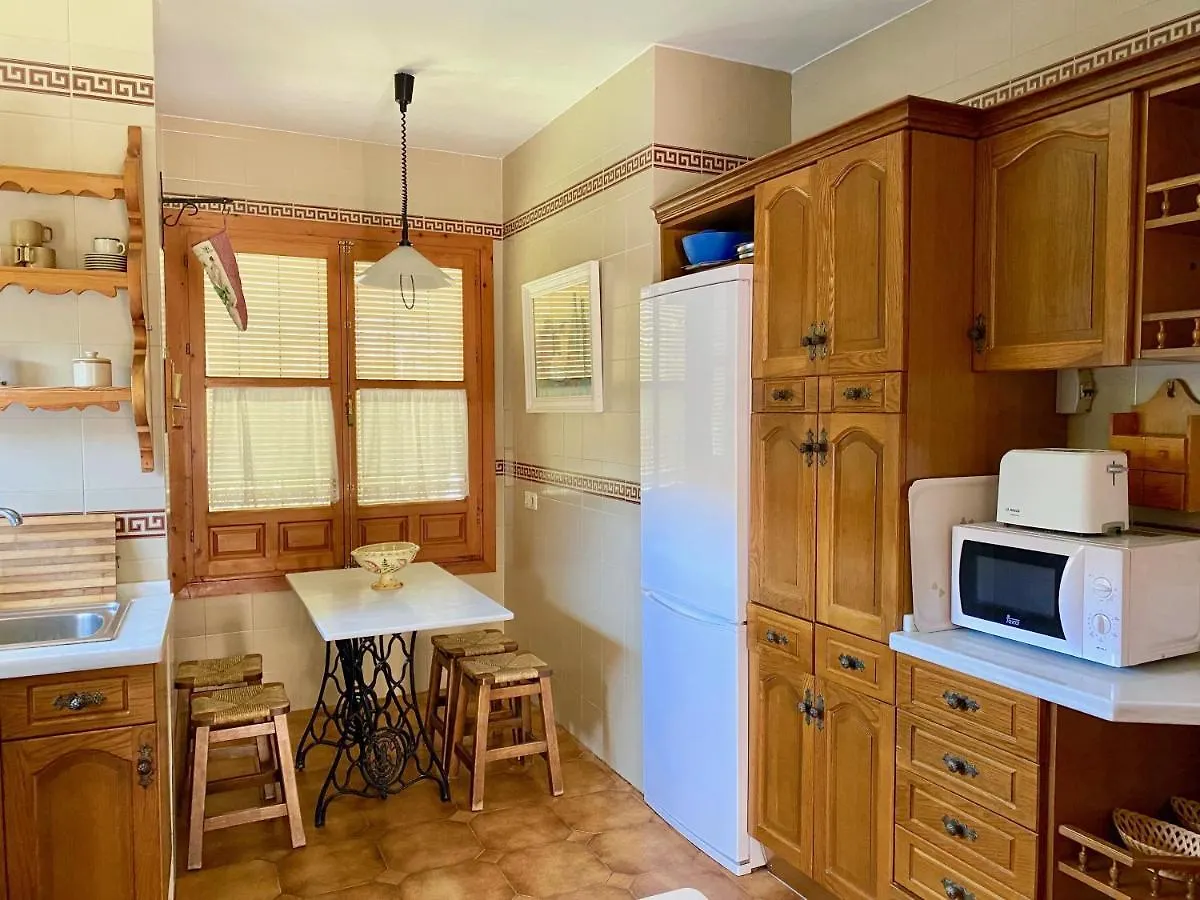 Precioso Chalet En Almunecar Junto Al Mar Con Garage Privado