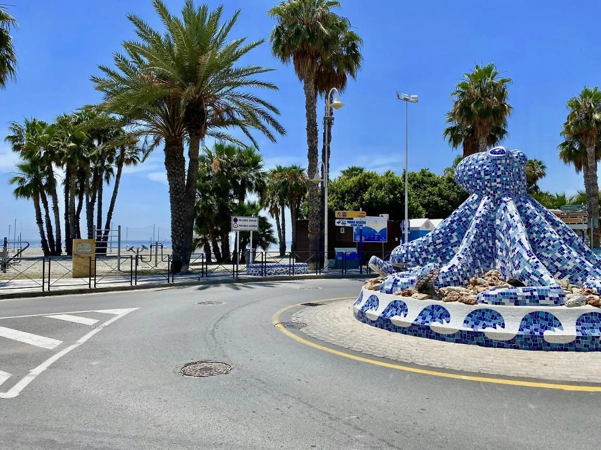 Holiday home Precioso Chalet En Almunecar Junto Al Mar Con Garage Privado