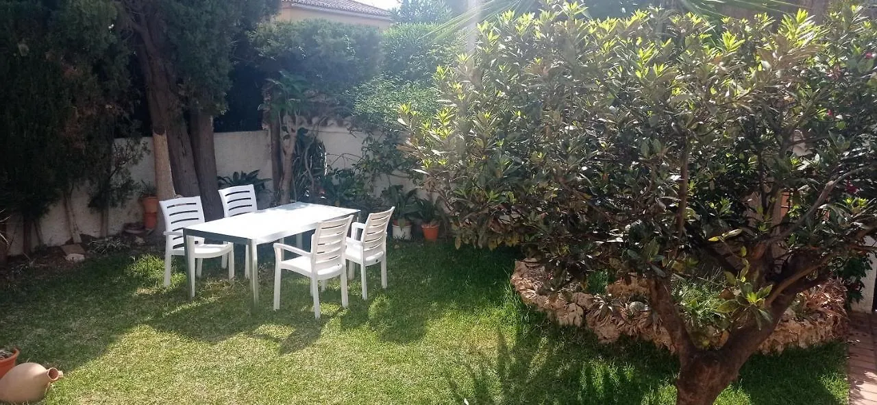 Precioso Chalet En Almunecar Junto Al Mar Con Garage Privado
