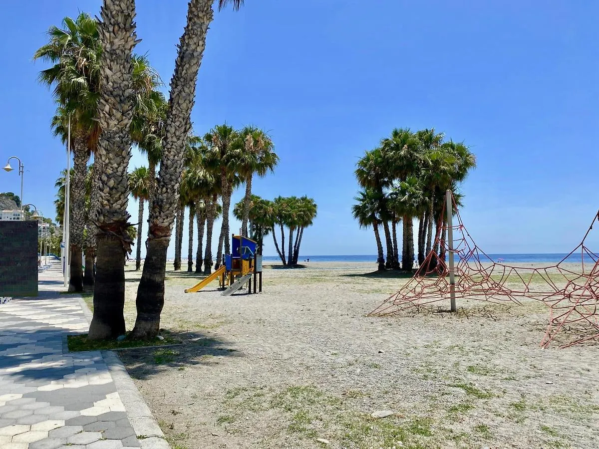 Holiday home Precioso Chalet En Almunecar Junto Al Mar Con Garage Privado